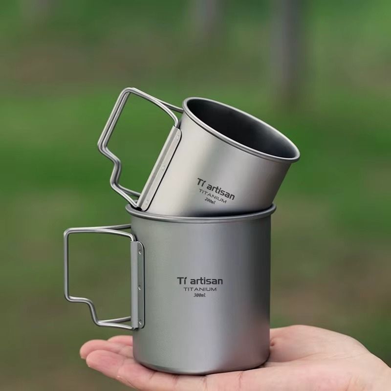 Campingmugg i titan – Kopp för te & kaffe utomhus