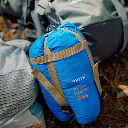 Ultralätt sovsäck - kompakt och varm för backpacking och äventyr