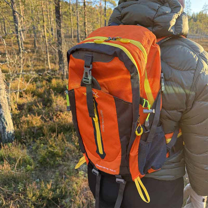 Vandringsryggsäck 40L – Lätt, vattentålig & bekväm